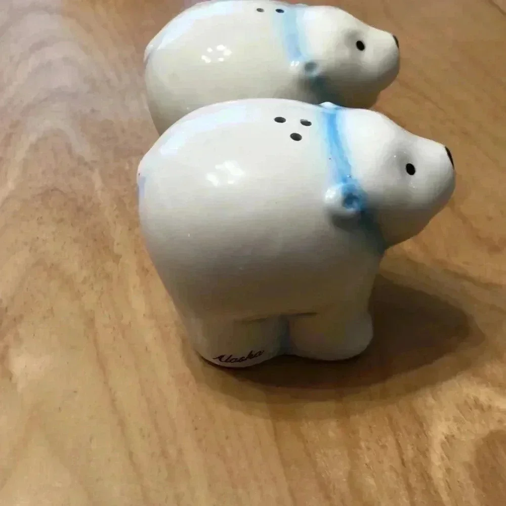 Vintage ceramic polar bear salt and pepper shakers